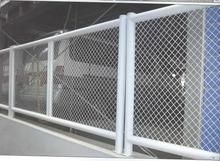 優(yōu)質(zhì)防護(hù)屏障 橋梁護(hù)欄網(wǎng)、小區(qū)圍網(wǎng)與桃形護(hù)欄網(wǎng)的專業(yè)解析